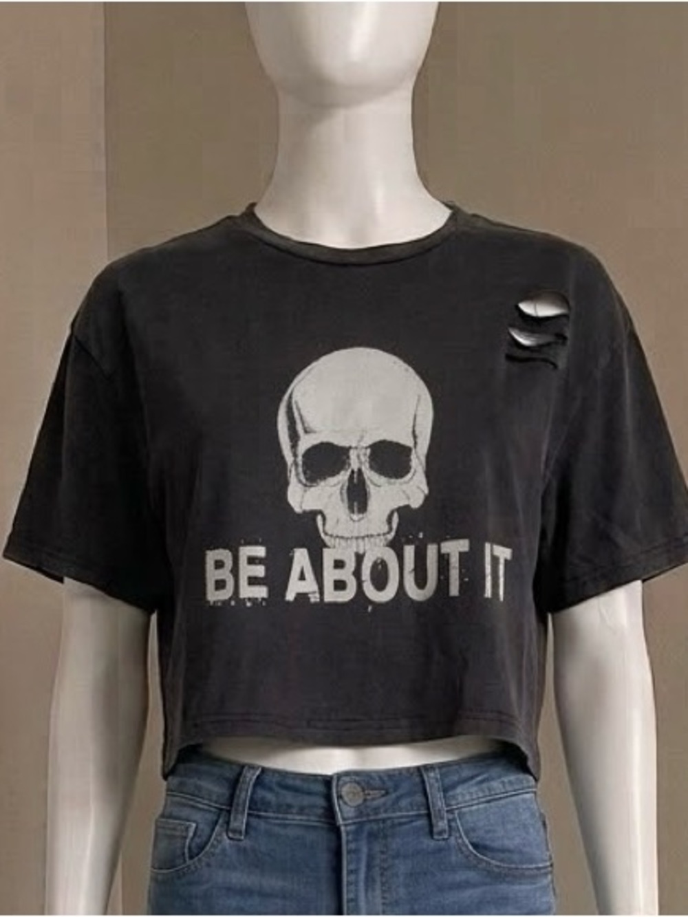 ROMWE Black Distressed Skull Graphic Crop Top Tee Women Small Grunge